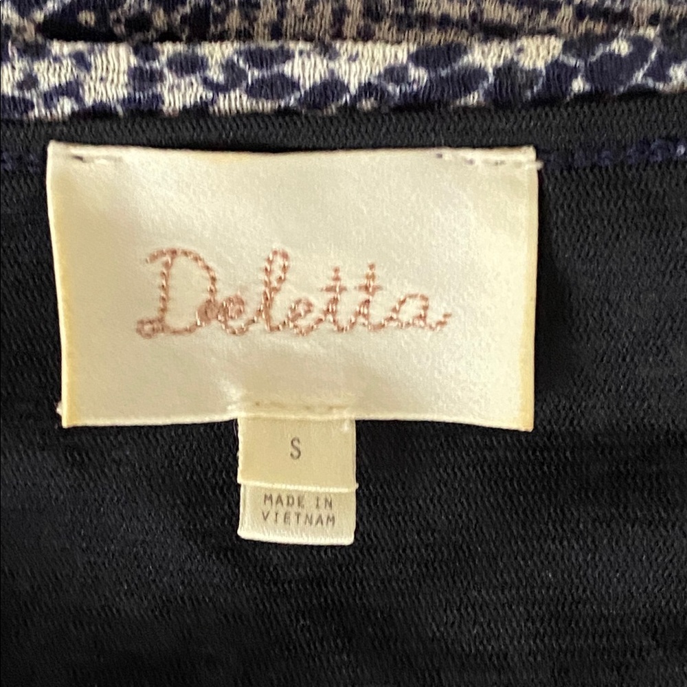 Anthropologie Deletta Navy White Top sz Sm - Picture 8 of 8